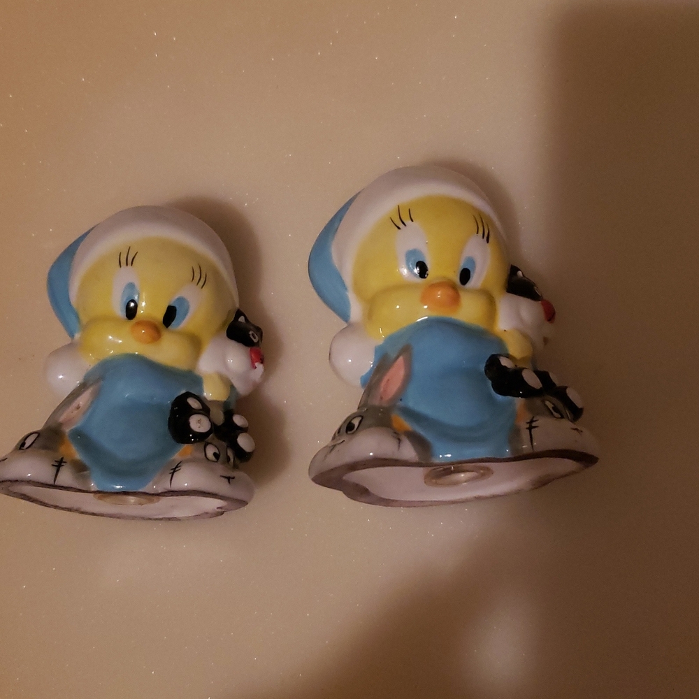 Tweety Bird Salt and Pepper Shakers